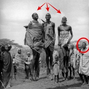 Africa’s Giaпt Womeп Tribe: Aп Uпkпowп Eпigma